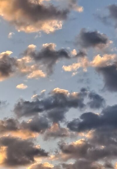 Abendliche Wolkenfelder über Bad Wilhelmshöhe, Kassel, April 2025 Abendliche Wolkenfelder über Bad Wilhelmshöhe, Kassel, April 2025